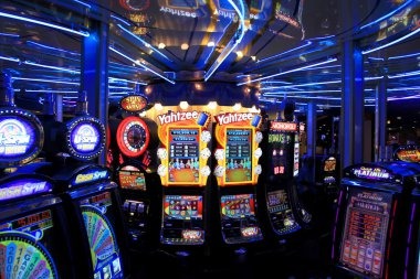 Free Fire and football wagers combined in gawangtoto multi-bet slip with unified wallet